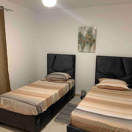 Appartement 5 Lits Climatise Salon 2Chambres Cuisine Equipee Sdb Staoueli Bagian luar foto