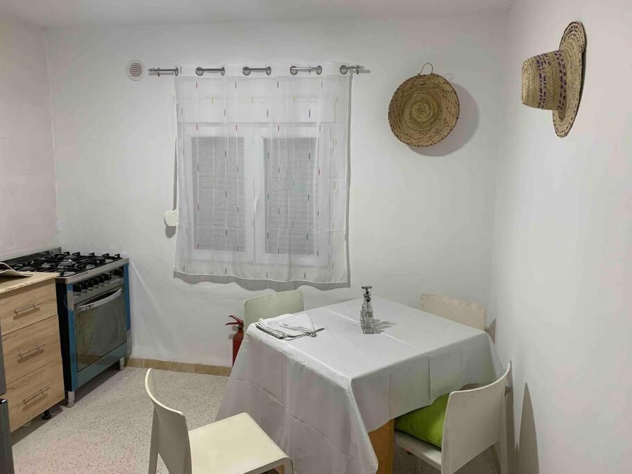 Appartement 5 Lits Climatise Salon 2Chambres Cuisine Equipee Sdb Staoueli Bagian luar foto
